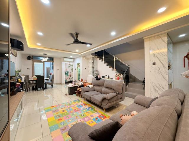 Fully Renovated Extended Mutiara Utama Mutiara Rini for Sale