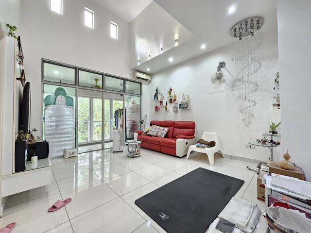 Fully Renovated F Furnished Bayan Villa Townhouse Taman Bukit Serdang