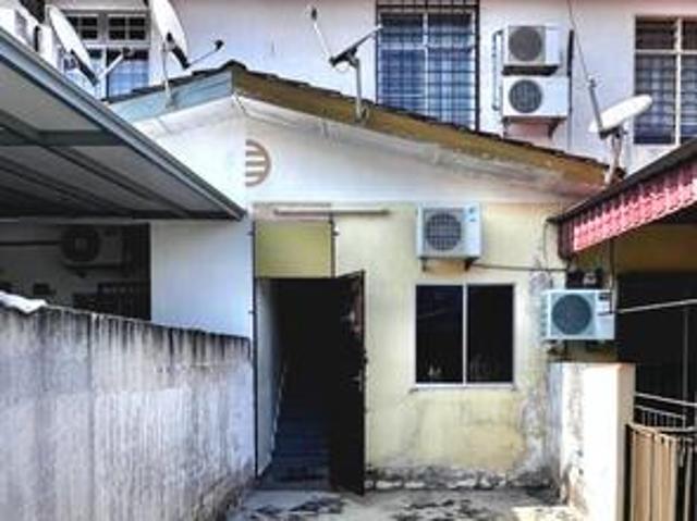 FULLY RENOVATED FACING OPEN Townhouse Limbongan Permai Melaka