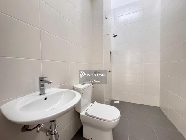 [Fully renovated] fully extended! Kitchen cabinet & table top! Tenanted with roi 5.4%! Nafiri Bandar Bukit Raja Klang Double Storey House