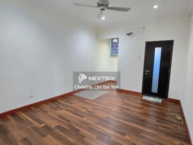 Fully Renovated & Fully Furnished unit