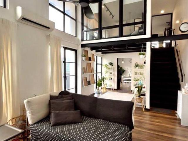 Fully Renovated Furnished Colonial Loft Empire City Petaling Jaya