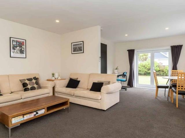 Fully renovated & furnished stylish beachfront bungalow!