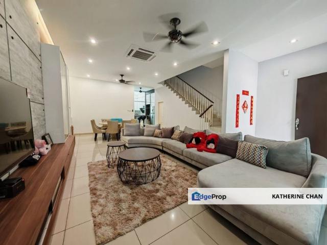 Fully Renovated / Furnished Superlink / Superlink / Anggerik Villa Kulai