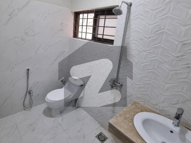 Fully renovated house 5 bed available for rent G 9