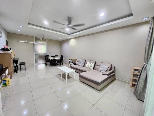 Fully Renovated Home with Appliances Cabinets Best for Newlyweds