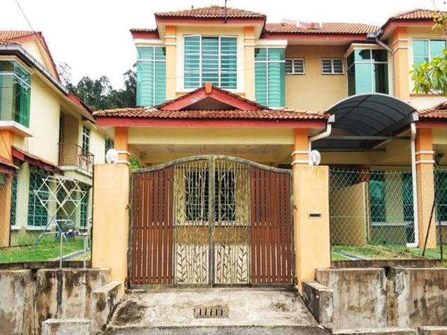 Fully Renovated IM 8 Semi D 2 Story House