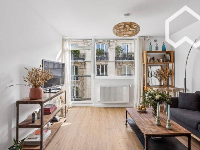 Fully renovated one bedroom apartment – Latin Quarter / Mouffetard, Paris Amsterdam Apartments for Rent
