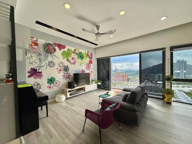 Fully Renovated Low Density