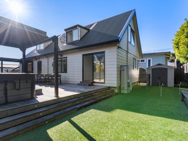 Fully Renovated Luxury Living in Double Grammar Zone 5B The Drive Epsom, Auckland