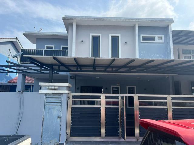 Fully Renovated Mutiara Rini 2 Storey SemiD Rumah Mampu Milik