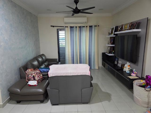 Fully Renovated Seruling apartment semi furnished1000sqf