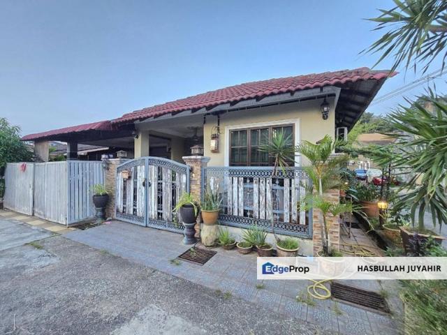 Fully Renovated Single Storey Terrace End Lot Taman Sri Serdang