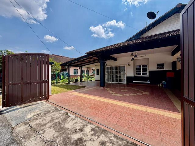 FULLY RENOVATED Single Storey Semi D Taman Desaria Nilai