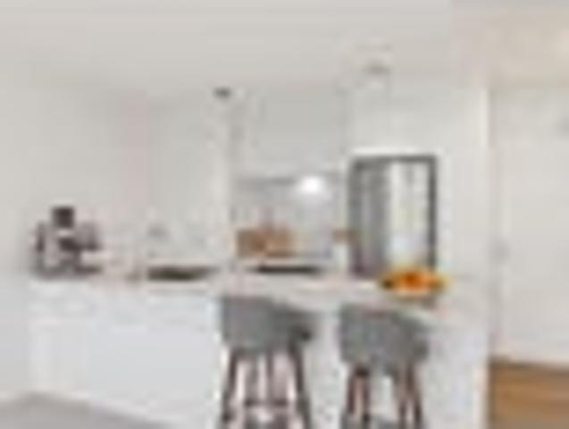 Fully Renovated | Sky Tower Views | Grey Lynn