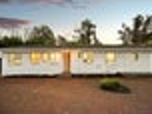 Fully Renovated | Stunning Gully Outlook