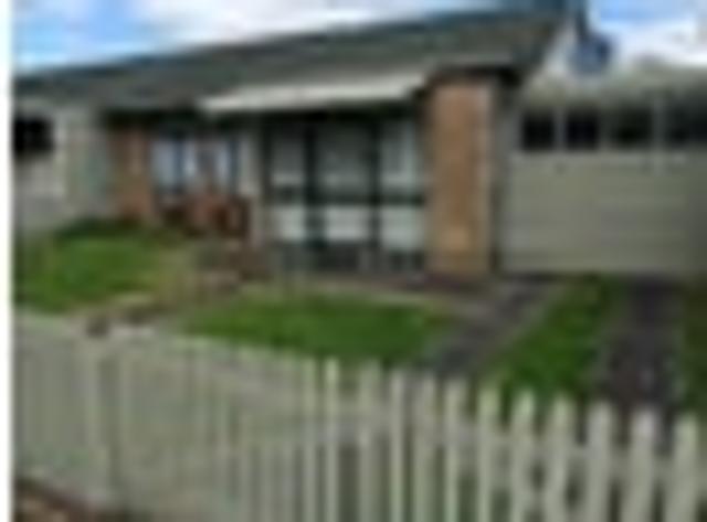 Fully Renovated, Sunny & Walk to Town