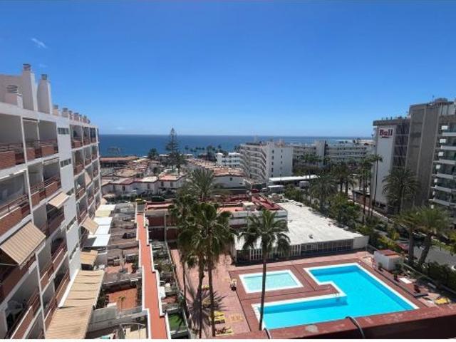 Fully Renovated Penthouse Apartment near the Beach