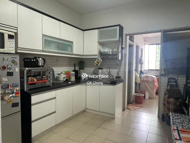 Fully renovated 全新装修 100% move in free snp + legal fee t&c 20x60 LAND SIZE 3房2浴 3 B2B 即买即住 Move in Ready 可申请100%房贷 Up to 100% Loan Subject to Bank 黄金地段 Prime Klang Location