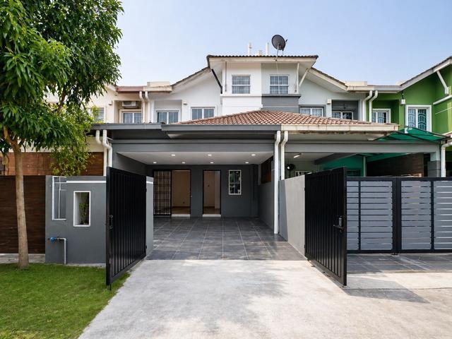 FULLY RENOVATED REFURBISHED 2Storey Terrace Setia Impian 3