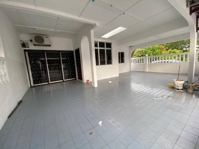 FULLY RENOVATED REFURBISHED ENDLOT Single Storey Taman Permai Kajang