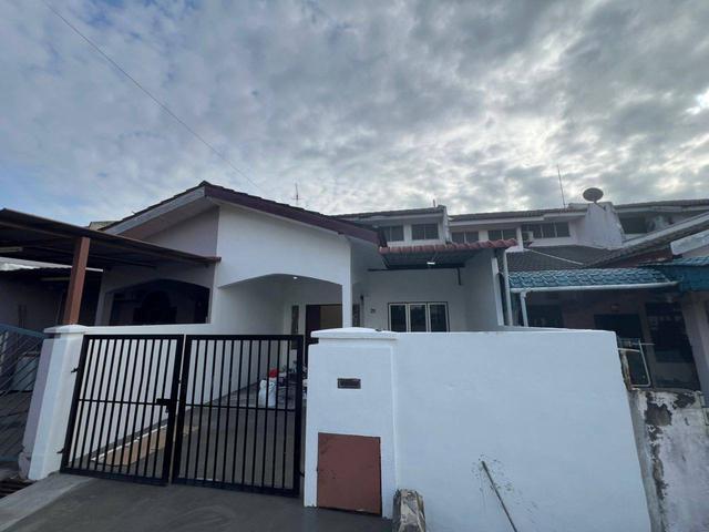 Fully renovated taman cheng jaya
