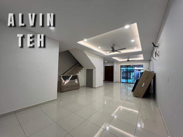 Fully Renovated Taman Bayu Aman 3 Storey Terrace SeaView Landed