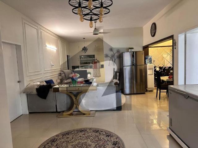 Fully renovated two unit bungalow | 450 sq. YDS | Gulshan e Iqbal Block 5