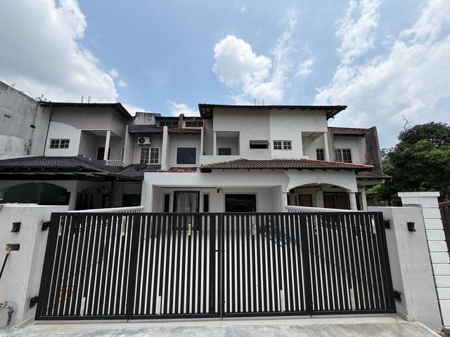 Fully Renovated Unit Taman hang kasturi skudai baru Double Storey