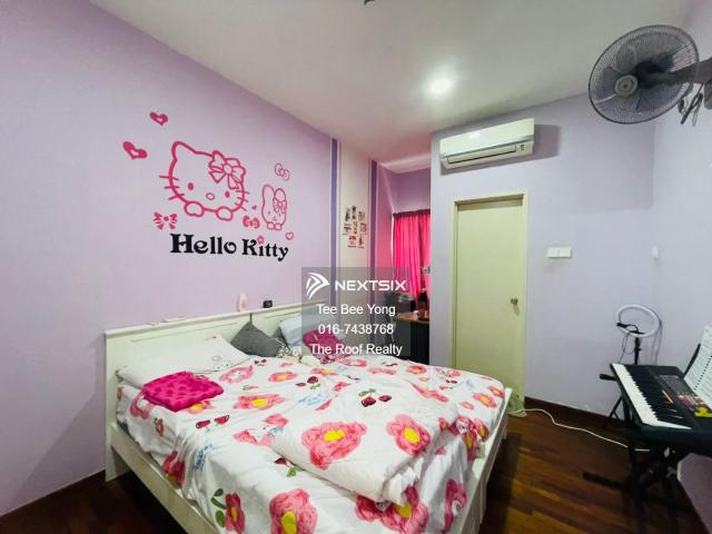 Fully Renovated unit, Low Density, Good View