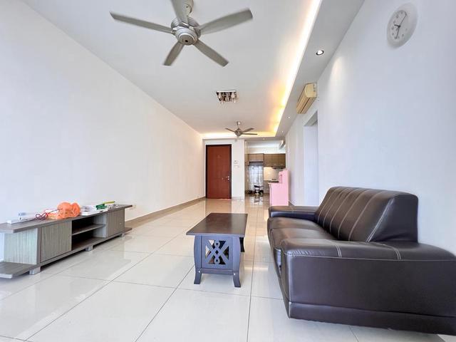 Fully Renovated Zen residence 3r2b Condo for sale 1294sf Near LRT