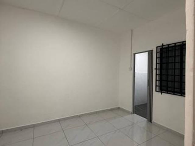 Fully renovatedfreehold full loan