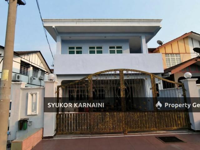 Fully Renovation End Lot 2.5 Storey Terrace Bandar Puncak Alam