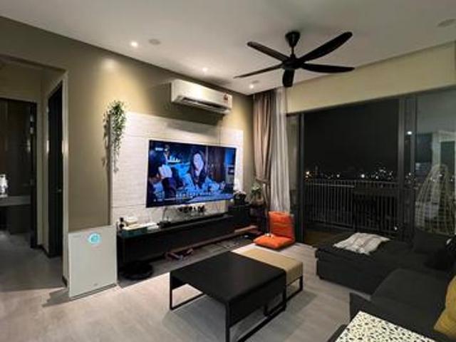 FULLY RENOVATION FURNISHED Luminari Residences Harbour Place