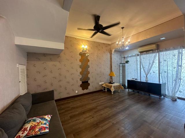 FULLY RENOVATION 2 Sty House Taman LEP Equine Park Seri Kembangan