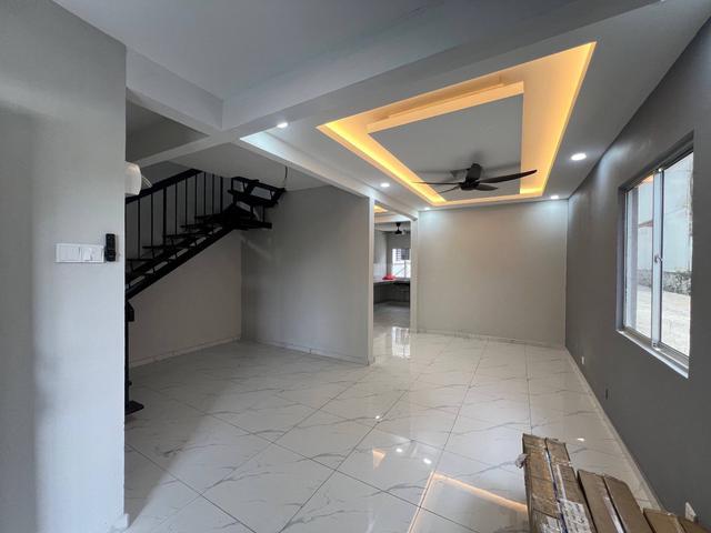 fully refurbishDOUBLE STOREY TERRACE BAKAWALI BUKIT SENTOSA