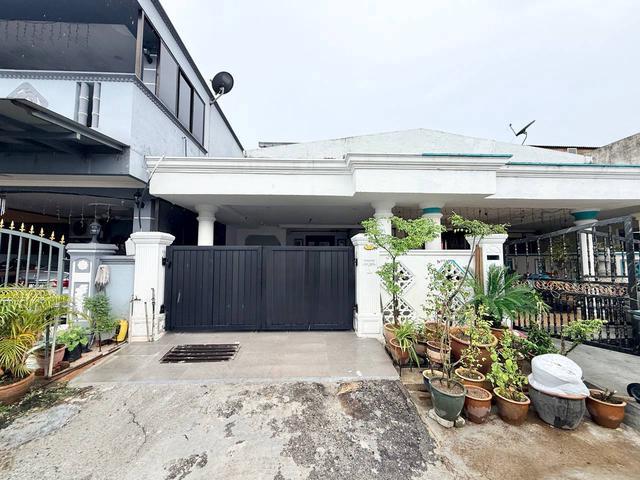 FULLY REFURBISHED 2 Storey Taman Tuanku Ampuan Najihah Senawang Sale