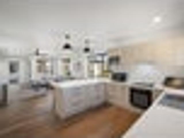 Fully Refurbished Family Living