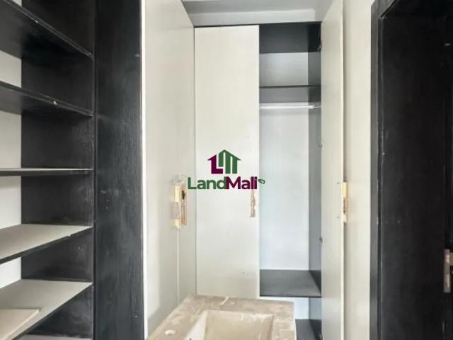 Fully Serviced 3 Bedroom Apartment With Elevator and Gym at Lekki Phase1