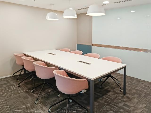 Fully serviced large office space for you and your team in Regus Troika