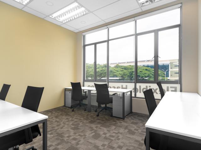 Fully serviced private office space for you and your team in Regus iDEAL