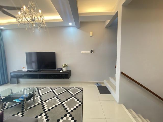 Fullyfurnished Crescent Park Townvilla for Rent