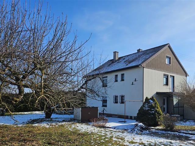 Für die große Familie oder mehrere Generationen mit viel Grundstück *Haus zum Sanieren