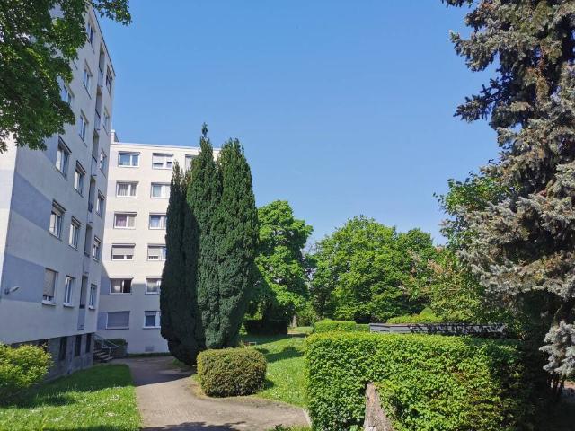 Sofort einziehen 4 Zi.Wohnung mit 2 Balkonen und TG Stellplatz in Stuttgart Münster