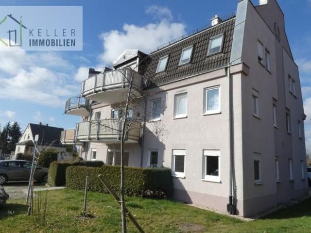 FÜR KAPITALANLEGER, langfristig vermietete 2 R Wohnung im 1. OG mit Süd Ost Balkon, Bad mit Fenster, PKW Stellplatz am Haus