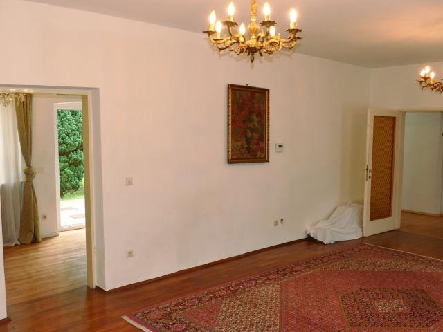 Biedermeier Villa mit einer Garten Oase der Ruhe!