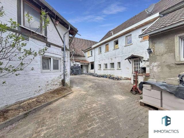 Für Visionäre mit Handwerksgeist Einfamilienhaus mit 3 Seiten Hof & Gewölbekeller