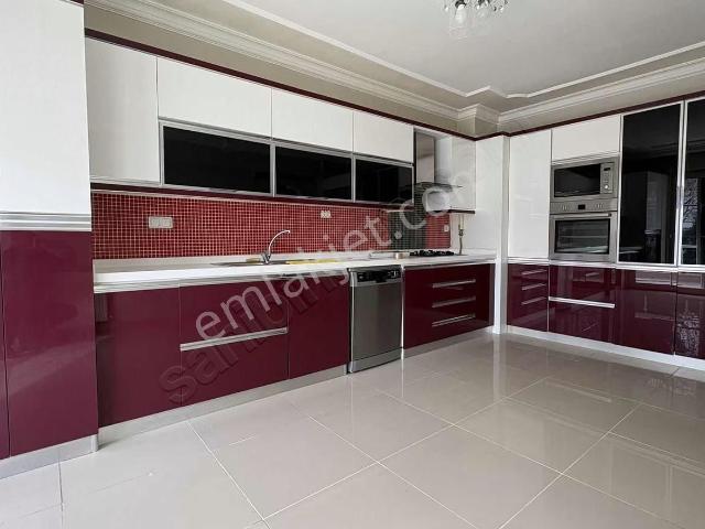 Furkan Emlaktan Ara Kat 4+1 Kiralık Lüks Daire