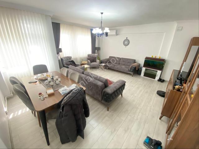 Furkan Emlaktan Gazi Caddesi Mevki 3.kat 3+1 130m2 Masrafsız Krediye Uygun Fırsat Daire