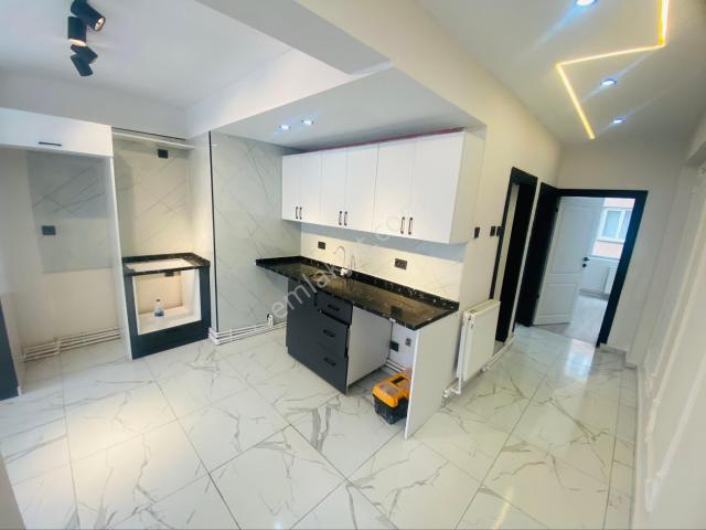Furkan Emlaktan Çiftlik Mah 2+1 1.kat 100m2 İçi Full Yapılı Balkonlu Fırsat Daire